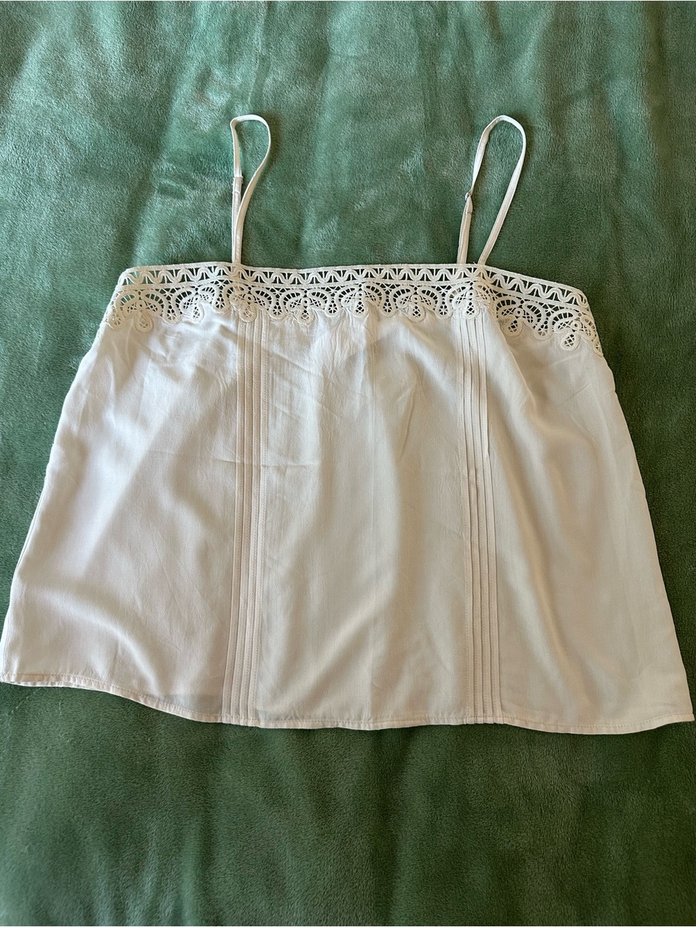 NWT ✨ LOFT Lace Trim Pintucked Cami